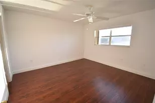 3051 Sunrise Lakes Dr Unit, Sunrise, FL 33322 - Photo 8