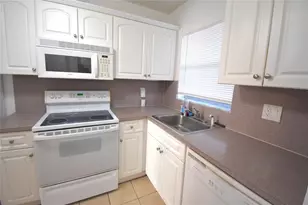 3051 Sunrise Lakes Dr Unit, Sunrise, FL 33322 - Photo 2