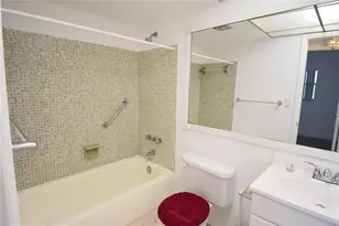 3051 Sunrise Lakes Dr Unit, Sunrise, FL 33322 - Photo 10