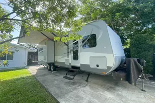 18250 SW 88th Pl, Palmetto Bay, FL 33157 - Photo 22