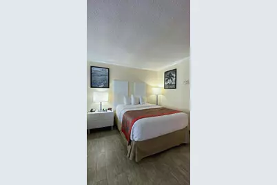 19201 Collins Avenue #1122, North Miami Beach, FL 33160 - Photo 6