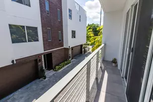 700 NE 14th Ave, Fort Lauderdale, FL 33304 - Photo 48