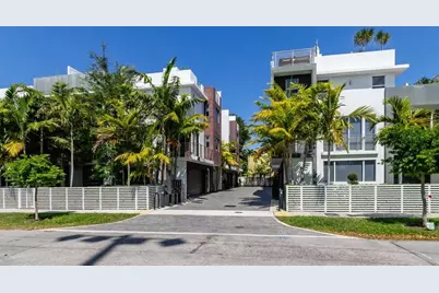 700 NE 14th Avenue #208, Fort Lauderdale, FL 33304 - Photo 1