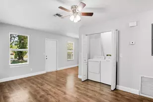 1325 17th Ct, Vero Beach, FL 32962 - Photo 10