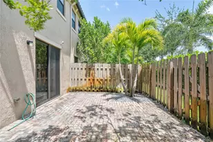 4990 Loebner Terrace, Davie, FL 33314 - Photo 20