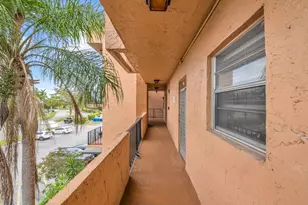 3050 Sunrise Lakes Dr Unit, Sunrise, FL 33322 - Photo 24