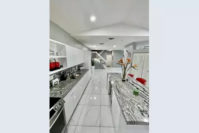 1960 NW 188th Avenue, Miramar, FL 33029 - Photo 8