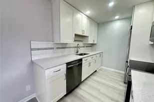 2048 Newport N Unit, Deerfield Beach, FL 33442 - Photo 2