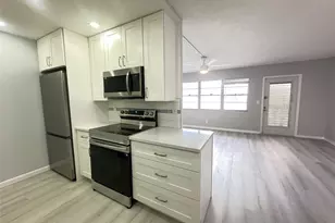 2048 Newport N, Deerfield Beach, FL 33442 - Photo 4