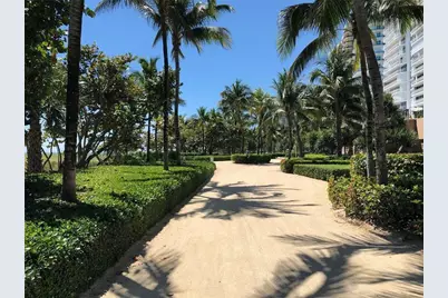 10185 Collins Avenue #1509, Surfside, FL 33154 - Photo 36