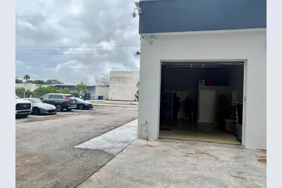 5098 NW 37 Avenue #A, Tamarac, FL 33309 - Photo 4