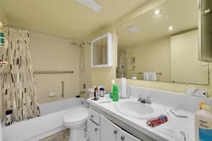 9020 Sunrise Lakes Blvd, Sunrise, FL 33322 - Photo 6