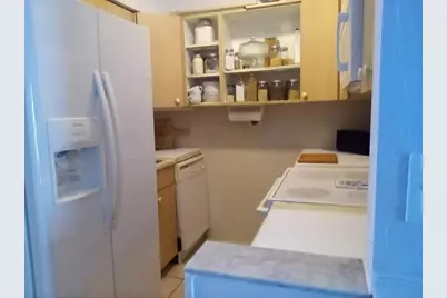 725 SW 11th Avenue #6F, Hallandale Beach, FL 33009 - Photo 2