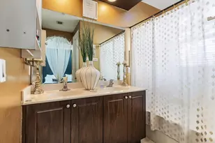 2851 W Prospect Rd Unit, Tamarac, FL 33309 - Photo 24