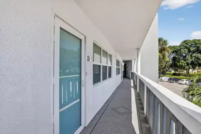 2005 Berkshire A #2005, Deerfield Beach, FL 33442 - Photo 4