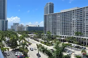 3725 S Ocean Dr, Hollywood, FL 33019 - Photo 2