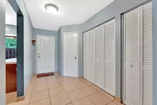 3725 Carambola Cir Unit, Coconut Creek, FL 33066 - Photo 12