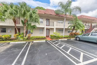 31 Abbey Lane #106, Delray Beach, FL 33446 - Photo 2
