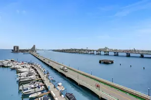 555 NE 15th St, Miami, FL 33132 - Photo 38