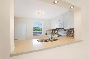 111 SE 3 Ave Unit, Dania Beach, FL 33004 - Photo 10