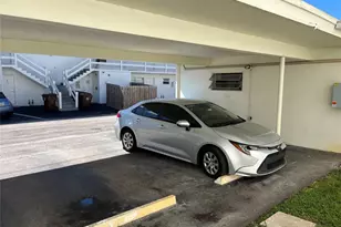 412 S Luna Ct, Hollywood, FL 33021 - Photo 18