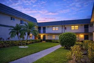 357 Saxony H Unit, Delray Beach, FL 33446 - Photo 2