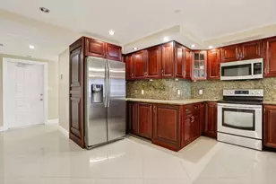 3499 Oaks Way, Pompano Beach, FL 33069 - Photo 8