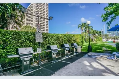 500 Three Islands Boulevard #607, Hallandale Beach, FL 33009 - Photo 4