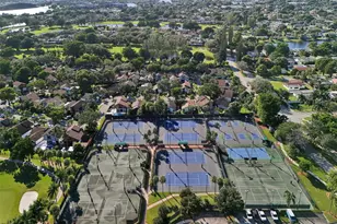 1000 St Charles Pl, Pembroke Pines, FL 33026 - Photo 34