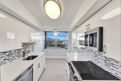 1000 Saint Charles Place #305, Hollywood, FL 33026 - Photo 1