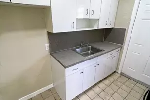 981 NW 16th Ave, Fort Lauderdale, FL 33311 - Photo 12