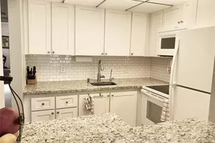 16 Newport Crescent A Unit, Deerfield Beach, FL 33442 - Photo 4