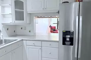 2306 S Cypress Bend Dr, Pompano Beach, FL 33069 - Photo 10