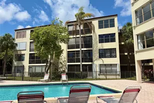 2306 S Cypress Bend Dr, Pompano Beach, FL 33069 - Photo 30