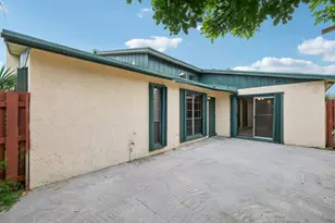 1091 Manor Dr, Palm Springs, FL 33461 - Photo 20