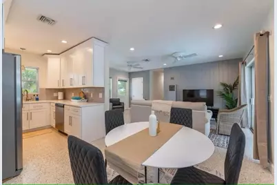 176 SE 27th Place, Boynton Beach, FL 33435 - Photo 6