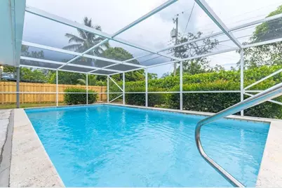 176 SE 27th Place, Boynton Beach, FL 33435 - Photo 4