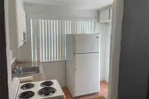 36 SW 14th St, Dania, FL 33004 - Photo 2