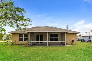 2095 SE Joyner Cir, Port Saint Lucie, FL 34952 - Photo 16
