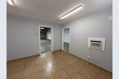 2808 NW 30th Avenue #2808 Bldg 4, Lauderdale Lakes, FL 33311 - Photo 4