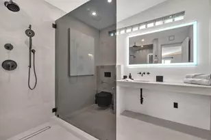 120 NE 25th St, Miami, FL 33137 - Photo 8