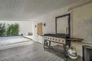 120 NE 25th St, Miami, FL 33137 - Photo 40