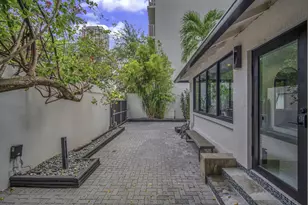 120 NE 25th St, Miami, FL 33137 - Photo 12