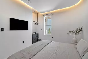 120 NE 25th St, Miami, FL 33137 - Photo 12