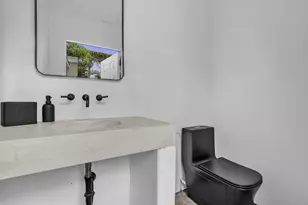 120 NE 25th St, Miami, FL 33137 - Photo 34