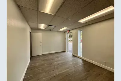 2910 NW 28th Street #2910 Bldg 10b, Oakland Park, FL 33311 - Photo 2