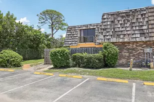 1660 Forest Lakes Cir, West Palm Beach, FL 33406 - Photo 42