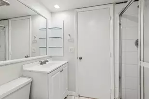 1660 Forest Lakes Cir, West Palm Beach, FL 33406 - Photo 18