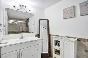 1051 Hillsboro Mile, Hillsboro Beach, FL 33062 - Photo 18