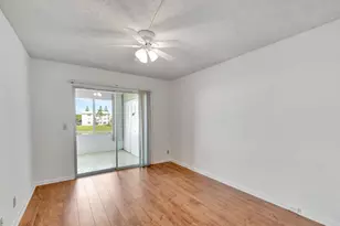 267 Wellington J, West Palm Beach, FL 33417 - Photo 6